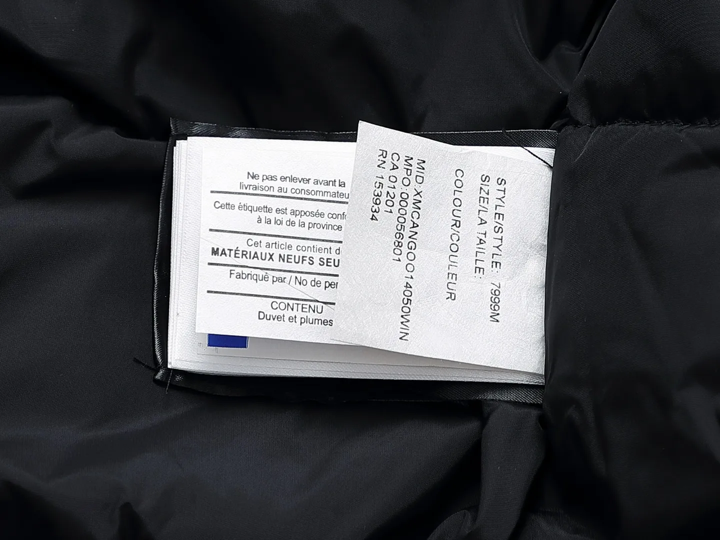 ：Black White Blue Royal Blue Red Green sizi： Canada Goose 01 ： ！ ， ！ ！ ！ CANADA GOOSE Chilliwack 01 ， ， 90 ， 。 Authentic ， 1:1 。 ， 2 ， ， 12 ， ， YKK ， ， 。 、 18 、 ，nfc 、 ， 。 、 ， 、 10 YKK ， ykk 。 、 12 ， 。 、 logo， ， Authentic。 、 ， ， ， ， 。 ，
